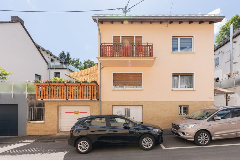 Freistehendes Wohnhaus  mit idyllischer Wohlfühloase  am Waldrand – Geteilt in zwei Einheiten